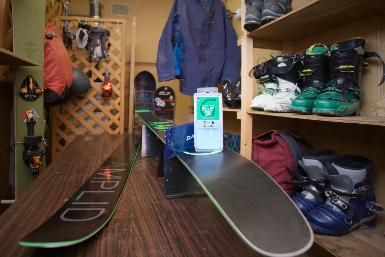 Karimpani Niseko Fujiyama Hostel Екстериор снимка